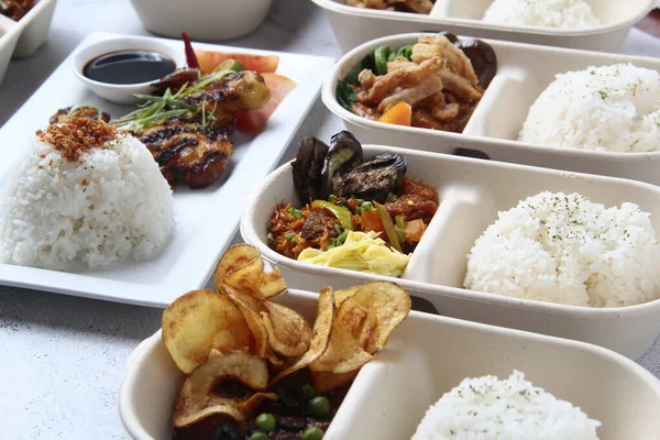 Photo Freshly Cooked Assorted Filipino Rice Meals — Stock Photo, Image