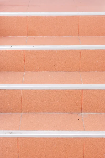 Turuncu merdiven beton