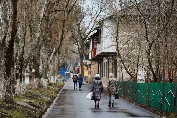 Ulice Starého Města Lidé Chodí Chodníku — Stock fotografie