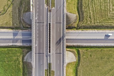 Yol ulaşımı. Kuş bakışı..