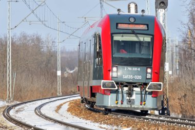 Yolcu treni. Lodz şehri, Polonya.