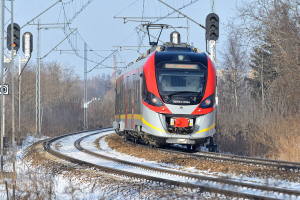 Ньюэг Импульс. Пассажирский поезд.