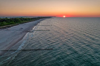 Hel Yarımadası, Polonya. Kuzey Polonya 'da 35 km uzunluğunda bir kumsal yarımadası..