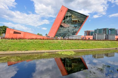 Polonya 'nın Gdansk kentinde İkinci Dünya Savaşı Müzesi.