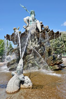 Neptün Çeşmesi-Berlin