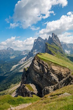 Tüm Dolomitler 'in en güzel manzarası. Odle Kütlesi