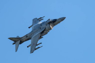 Hawker Siddeley Harrier dikey kalkış ve iniş yapabilen bir İngiliz uçağı.