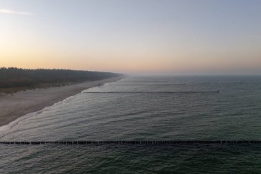 Hel Yarımadası, Polonya. Kuzey Polonya 'da 35 km uzunluğunda bir kumsal yarımadası..