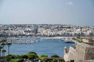 Malta 'nın başkenti Valletta, Sciberras Yarımadası üzerine kurulmuş bir şehirdir.