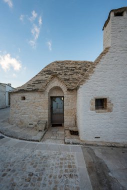 Alberobello, İtalya 'nın peri masalı trulli evleri