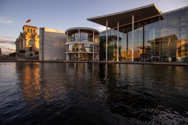 Berlin, Almanya 'daki Reich Parlamento Binası.