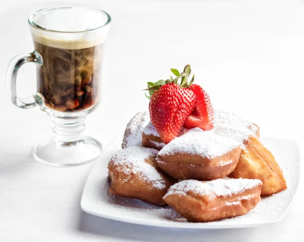 Beignets ve kahve