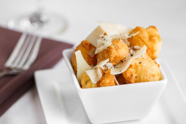 Kızarmış peynir Puff