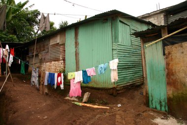 Guatemala Şehri, Guatemala 7 Ağustos 2006: Guatemala ve Orta Amerika 'da yaygın olan kötü konut koşulları
