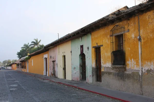 Das Heruntergekommene Gebäude Das Überall Der Stadt Antigua Guatemala Finden — Stockfoto