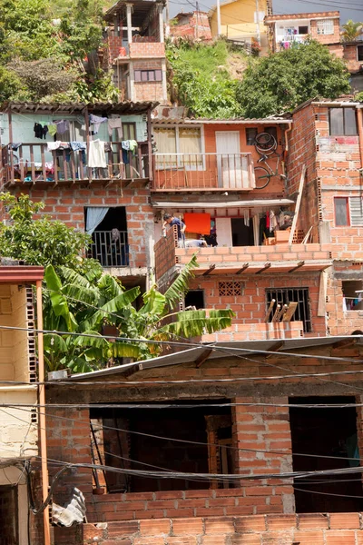 Medellín Colômbia Outubro 2011 Construção Habitacional Condições Vida Colômbia Comuns — Fotografia de Stock