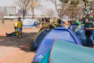 Brasilia, DF, Brezilya, 7 Eylül 2021; Binlerce Brezilyalı Brezilya Bağımsızlık Günü olarak bilinen Brezilya Bağımsızlığı Konulu mevcut Cumhurbaşkanı Jair Bolsonaro 'nun desteğiyle sokaklara döküldü