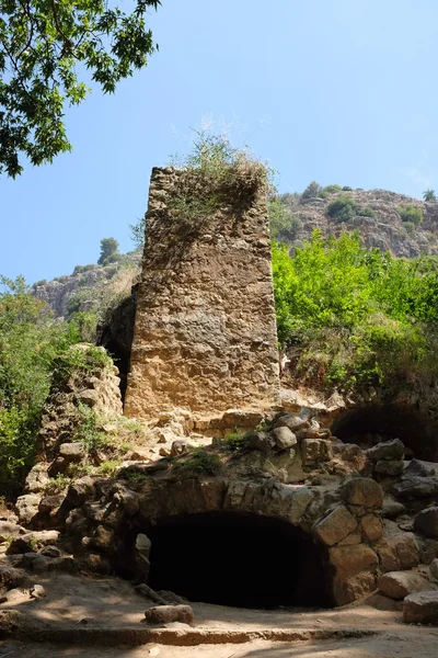 Old ruins in Nahal Amud gorge, Israel — Stock Photo, Image