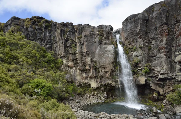 Cachoeira de Taranaki no Parque Nacional Tongariro, Nova Zelândia . Fotografia De Stock