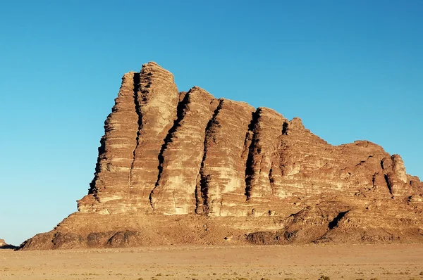 Pico llamado Siete Pilares de Sabiduría, Jordania — Foto de Stock