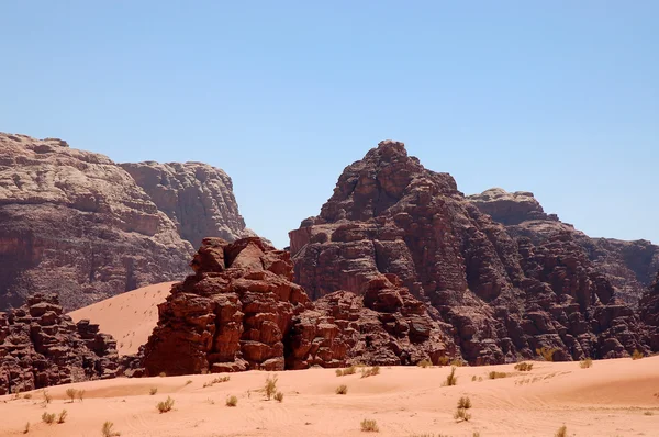 Wadi rum woestijn, Jordanië. — Stockfoto