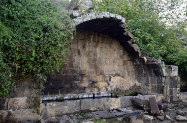 Antik kemer, um el Kanatir, İsrail