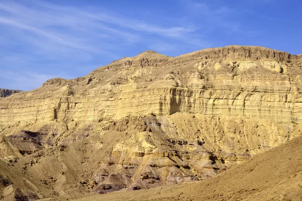 Mur du Mont du Petit Cratère dans le désert du Néguev . — Photo