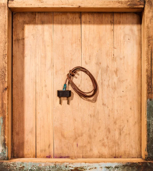 kahverengi yüzeyi şarj cihazı