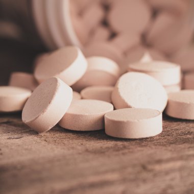 Bira mayası tabletleri. Besin takviyesi.