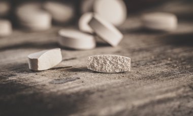 Bira mayası tabletleri. Besin takviyesi.