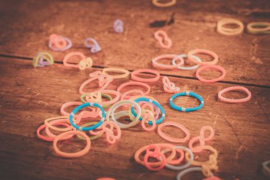 Masaya dokuma lastik.