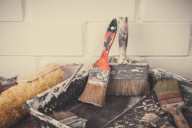 Boyama için kullanılan araçlar.