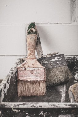 Boyama için kullanılan araçlar.