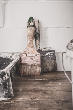 Boyama için kullanılan araçlar.