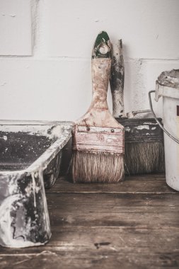 Boyama için kullanılan araçlar.