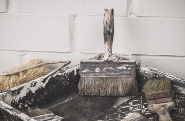 Boyama için kullanılan araçlar.