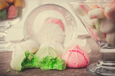 Bir tabloda tatlılar.