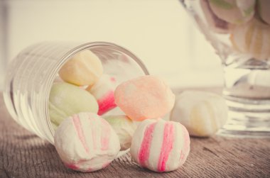 Bir tabloda tatlılar.