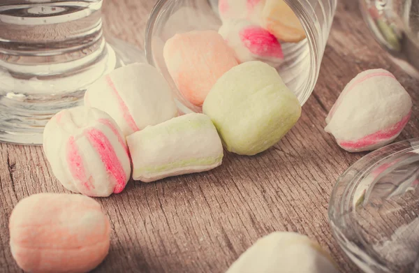 Leckere Süßigkeiten Auf Einem Tisch — Stockfoto