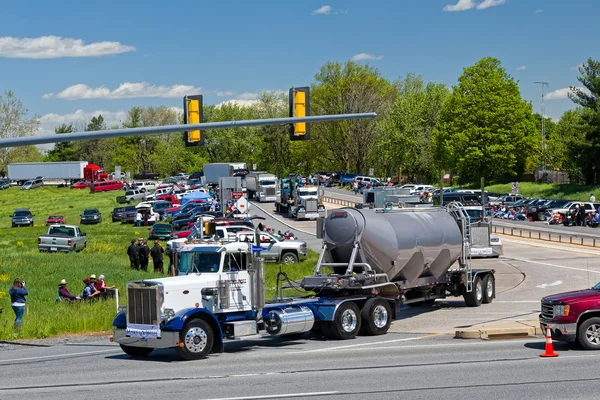 Guinness World Record Truck konvooi — Stockfoto