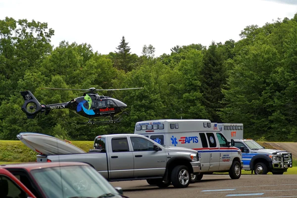 Orvosi Helecopter legyek a közlekedés Jogdíjmentes Stock Fotók