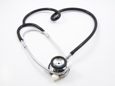 Beyaz arkaplanda steteskop