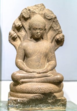 6. yüzyılda Mekong Deltası kültürünün Kum Taşı Buda heykelleri. Bu, Vietnam 'daki Budist kültürünün ve maneviyatının güzelliğini onurlandıran titiz taş heykel sanatıdır..