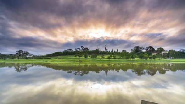 Time Lapse Dawn Large Lake Impressive Clouds Reflecting Colorful Shimmering — Stock Video