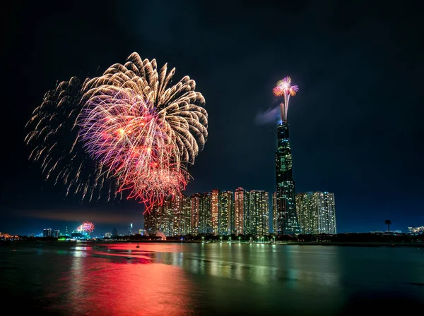 Feux Artifice Heureux Nouvelle Année 2021 Illuminer Ciel Sur Quartier — Photo