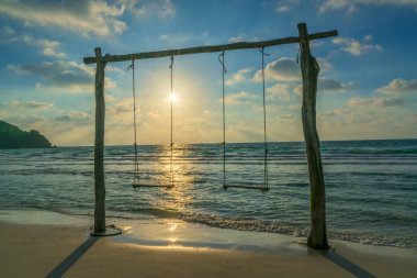 Sabahları güneşli, güzel bir sahil. Seyahat keşfetmek Phu Quoc Adası, Vietnam 'ın en büyük