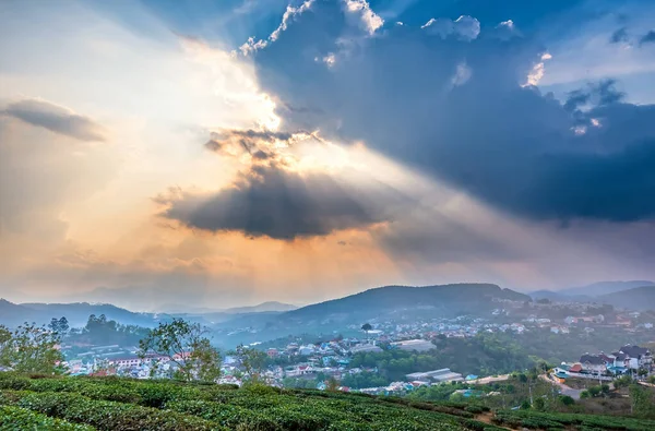 Pequena Aldeia Vale Colina Chá Céu Por Sol Lat Vietnã — Fotografia de Stock