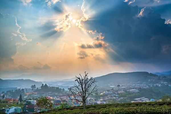 Pequena Aldeia Vale Colina Chá Céu Por Sol Lat Vietnã — Fotografia de Stock