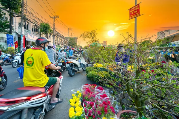 Chi Minh City Βιετνάμ Φεβρουάριος 2021 Bustle Των Ντόπιων Λουλούδια — Φωτογραφία Αρχείου