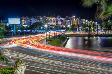 Şehrin güzel gece manzarası